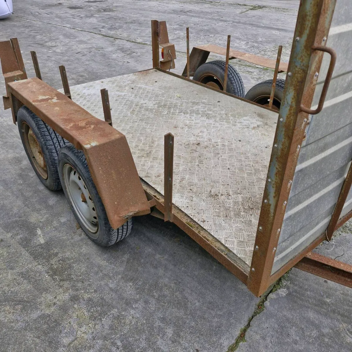 8×4 builders tr - Image 1