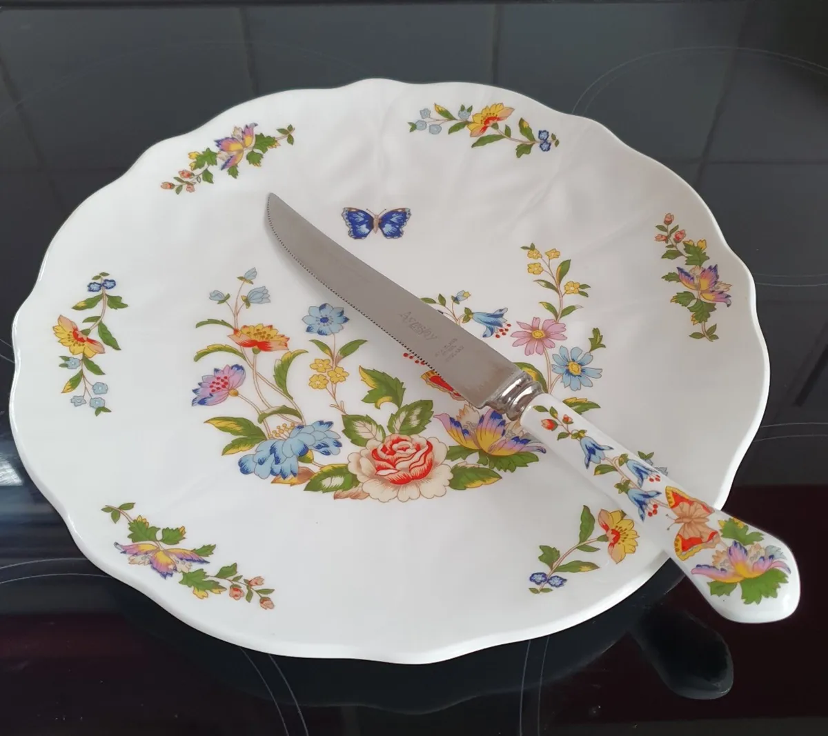 Aynsley 'Cottage Garden' Cake Plate & Knife - Image 1
