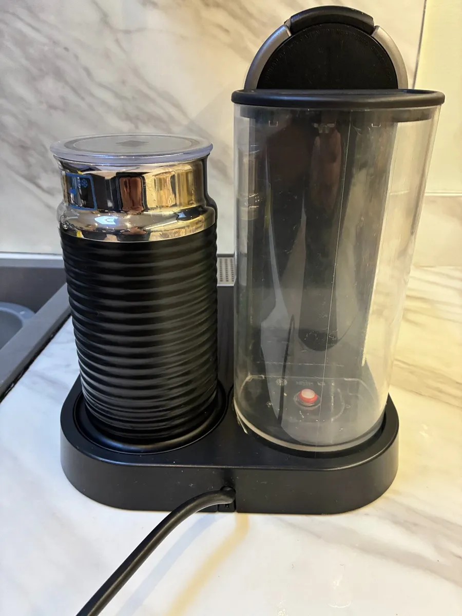 Nespresso Machine and milk frother - Image 4