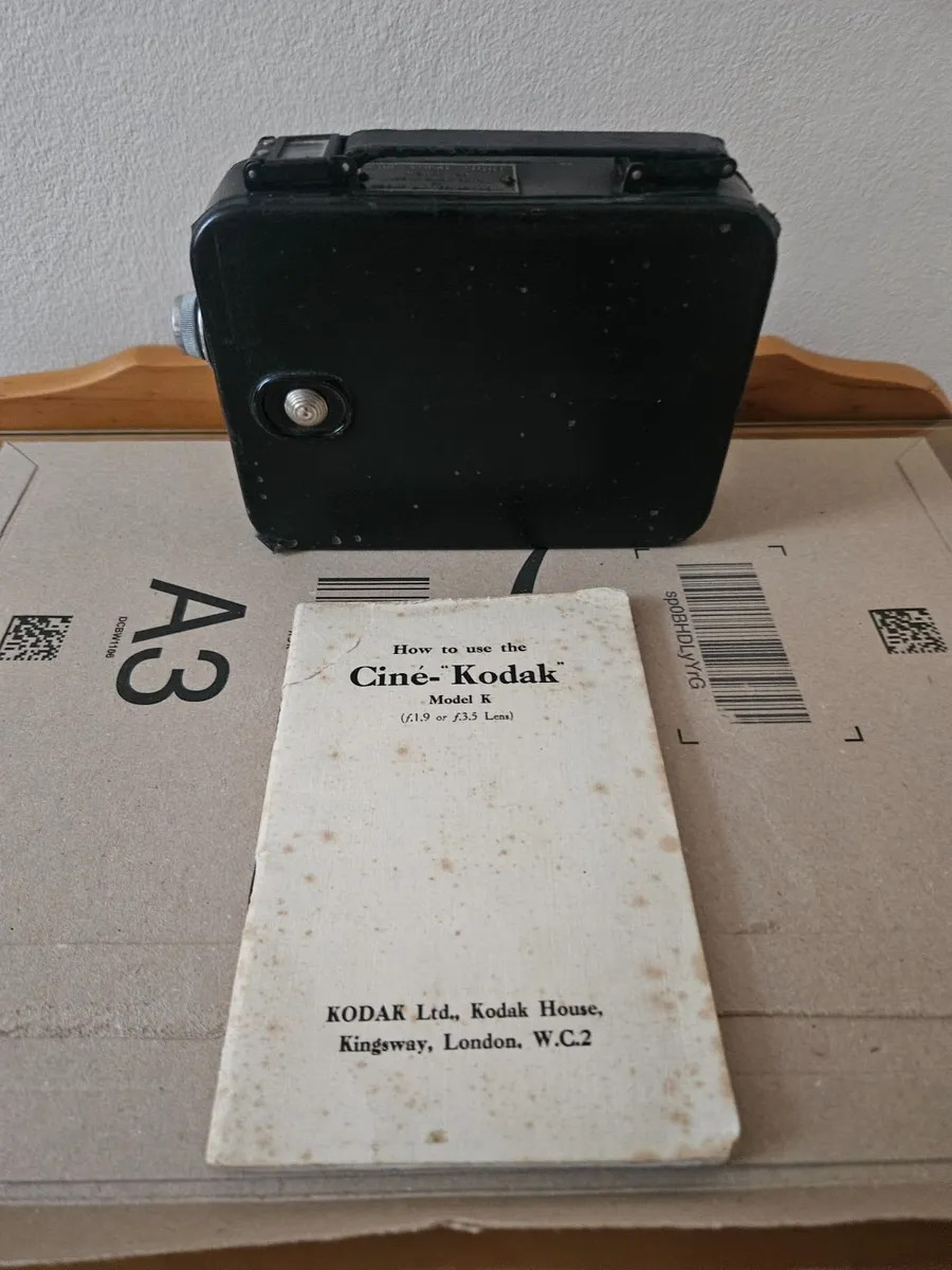 Vintage Kodak Cine Camera - Image 1