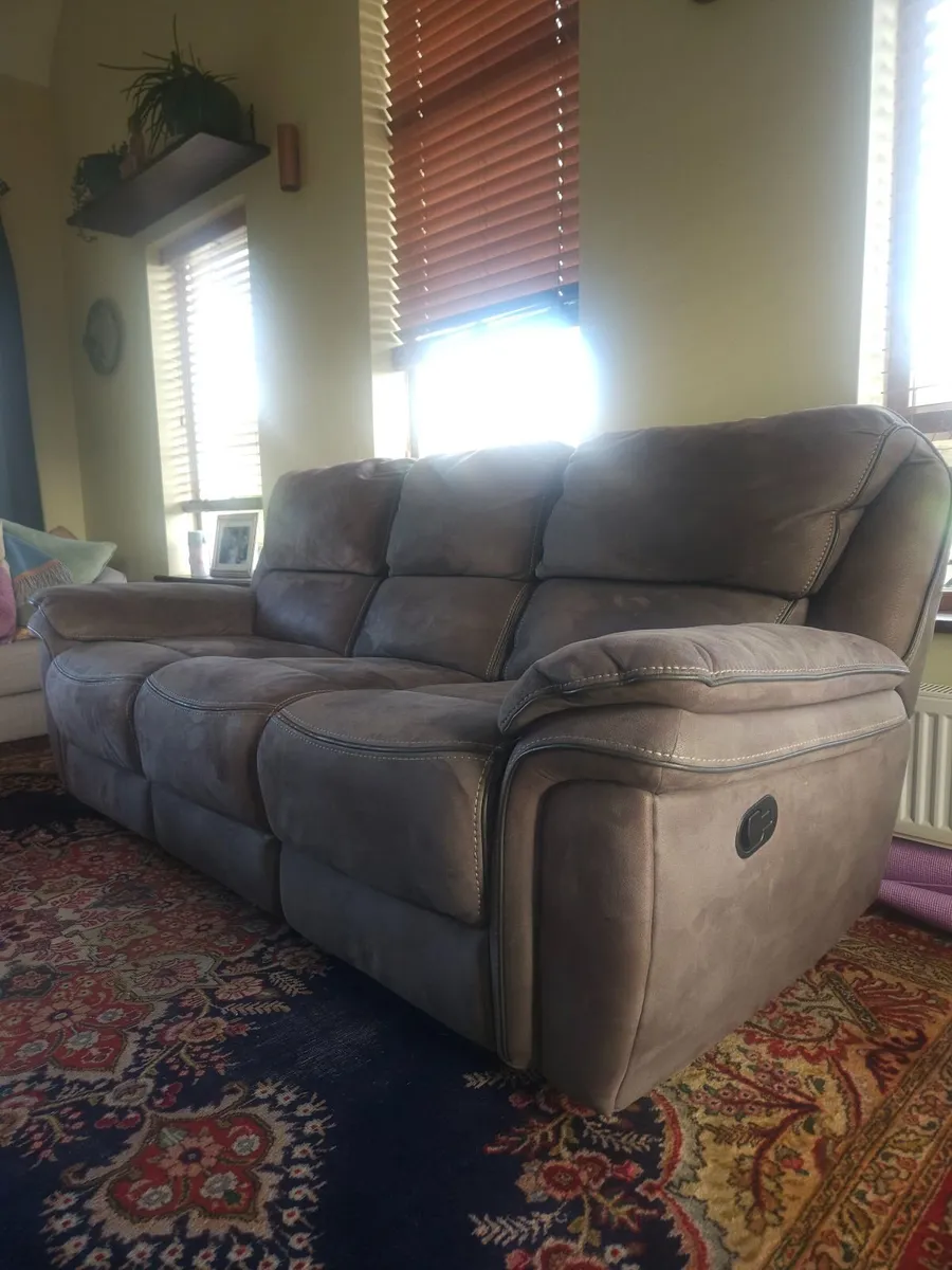 Couch - Image 2