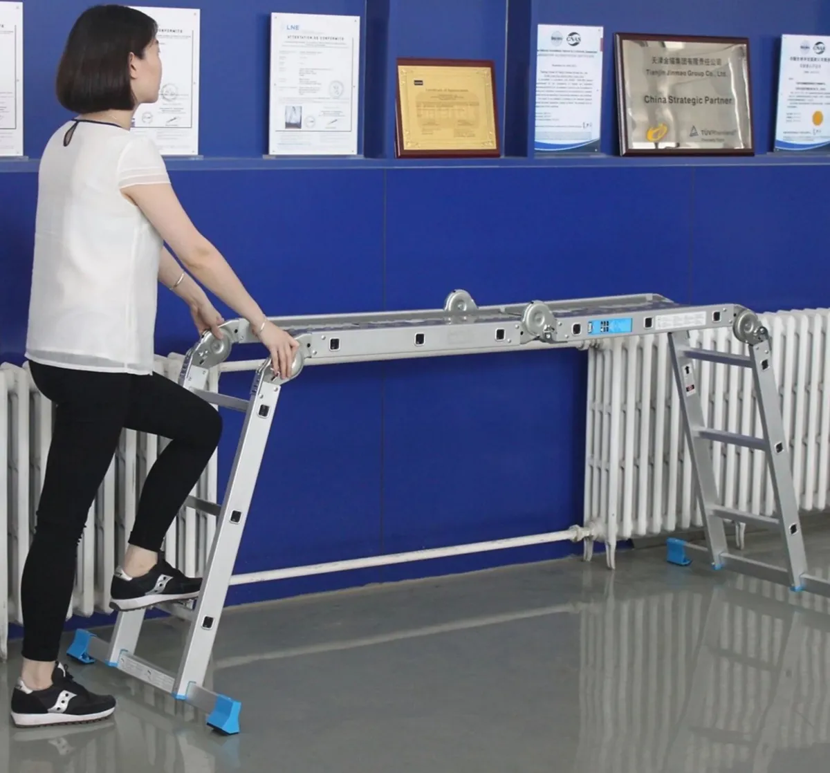 Mac Allister 4 Way Combi Ladder (As New) - Image 3