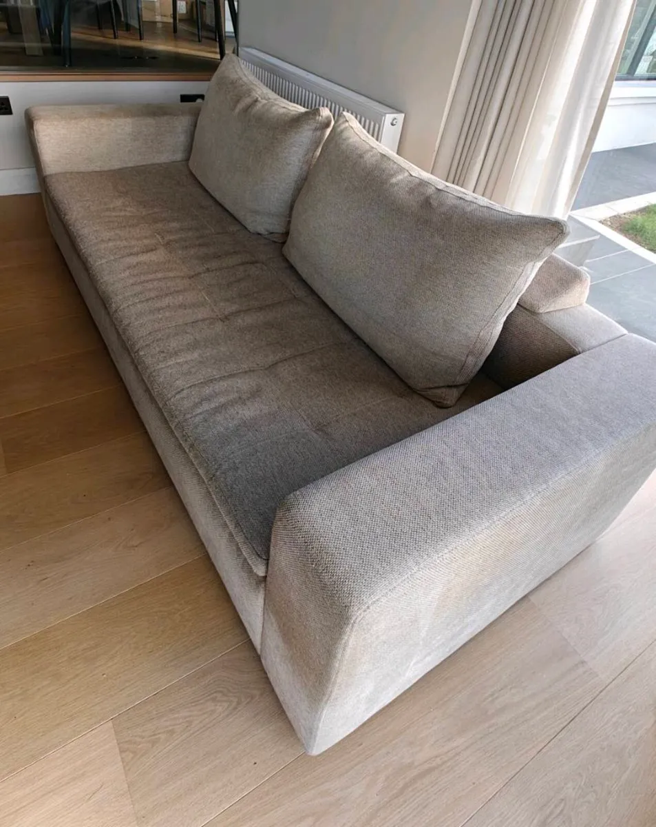 Couch - Image 1