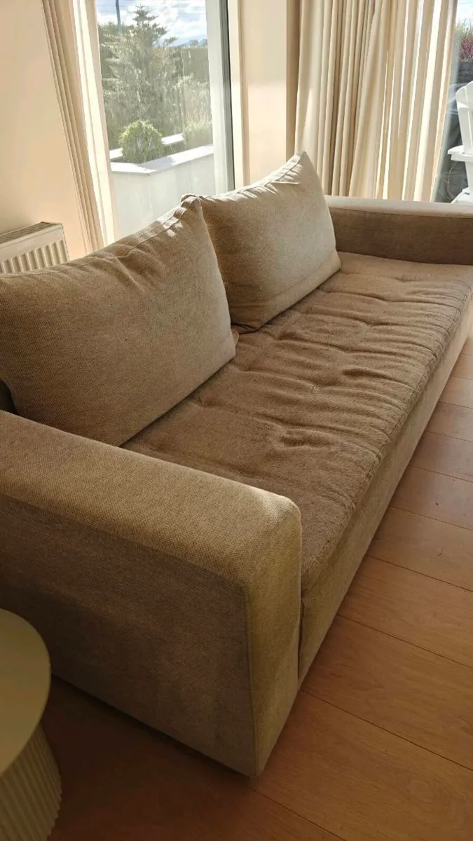 Couch - Image 3