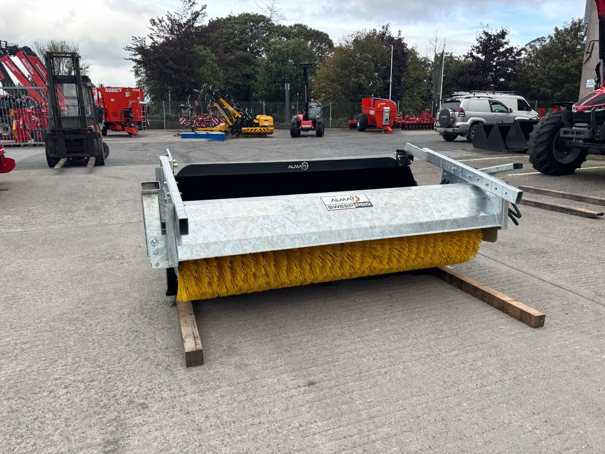 New Almat sweeper bucket - Image 2