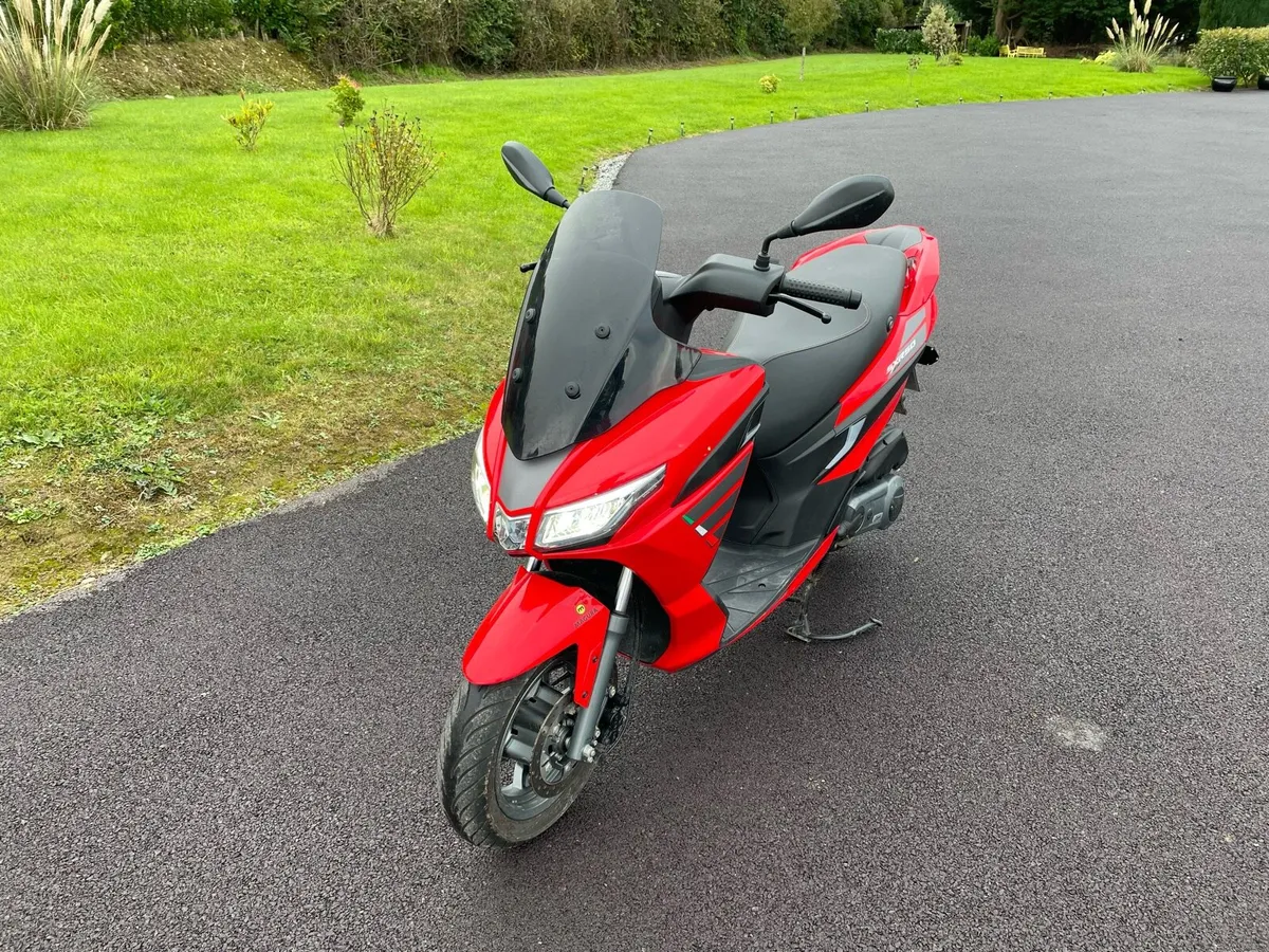 Scooter - Image 2