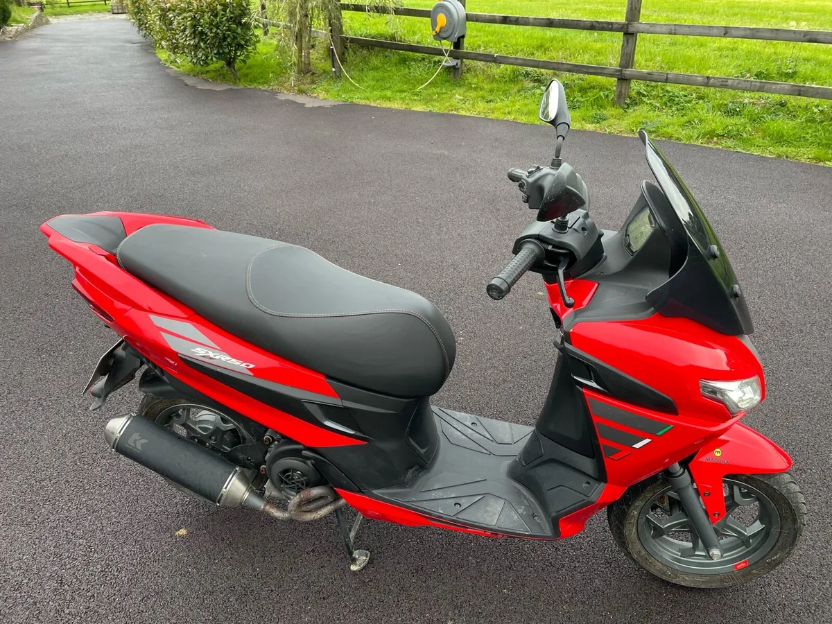 Scooter - Image 3