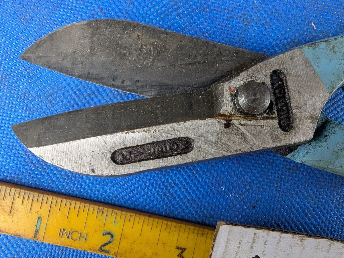 Brand New Gilbow Tin Snips - Image 4