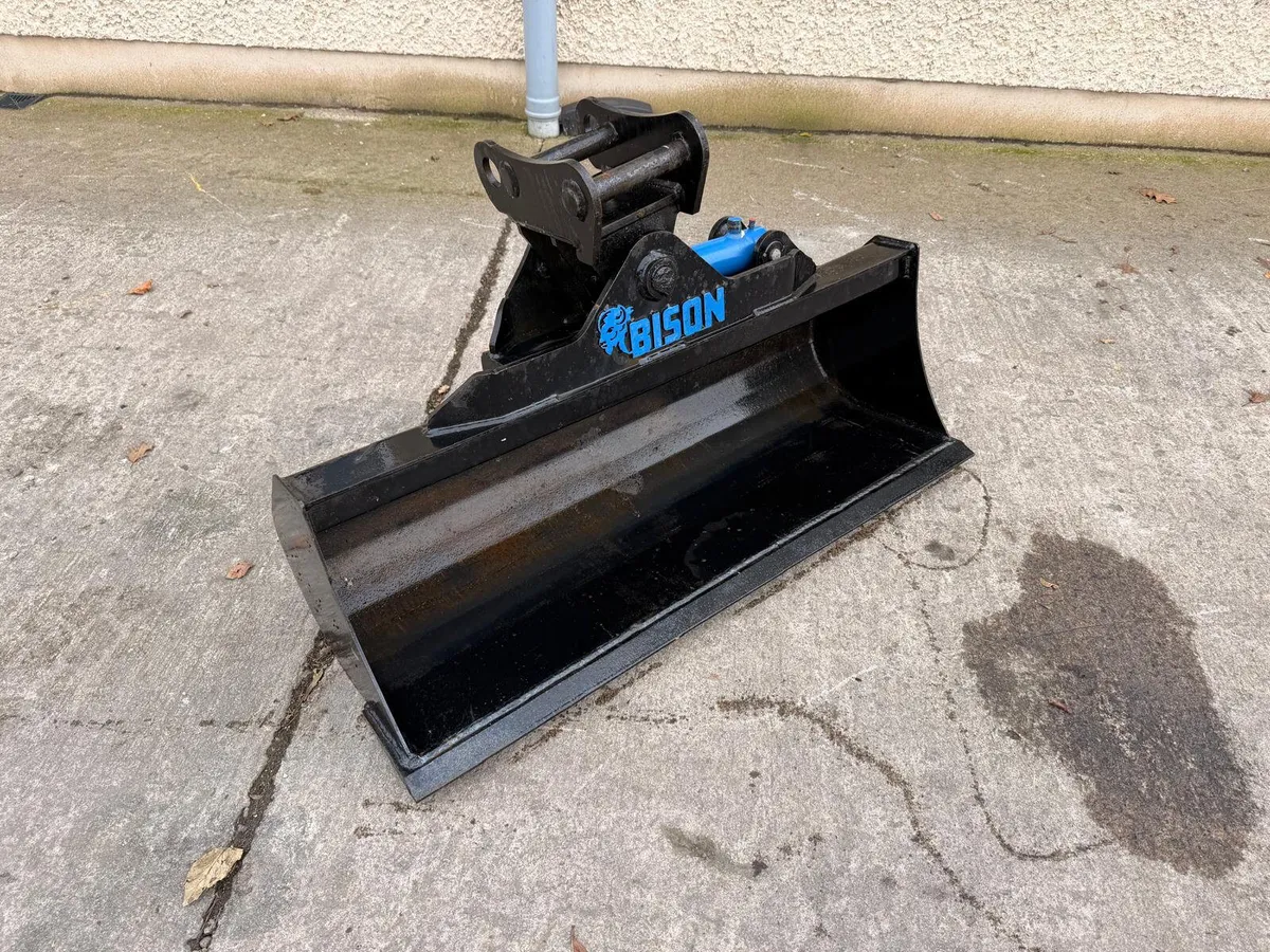 New Bison Side-Tilt Bucket to suit 3 tonne digger - Image 2
