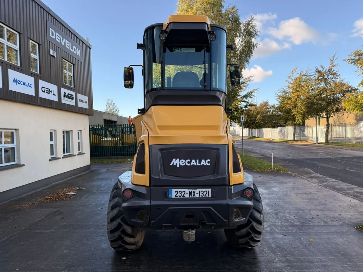 2023 Mecalac 9MDX  9 TON SWIVEL SKIP CAB DUMPER - Image 3
