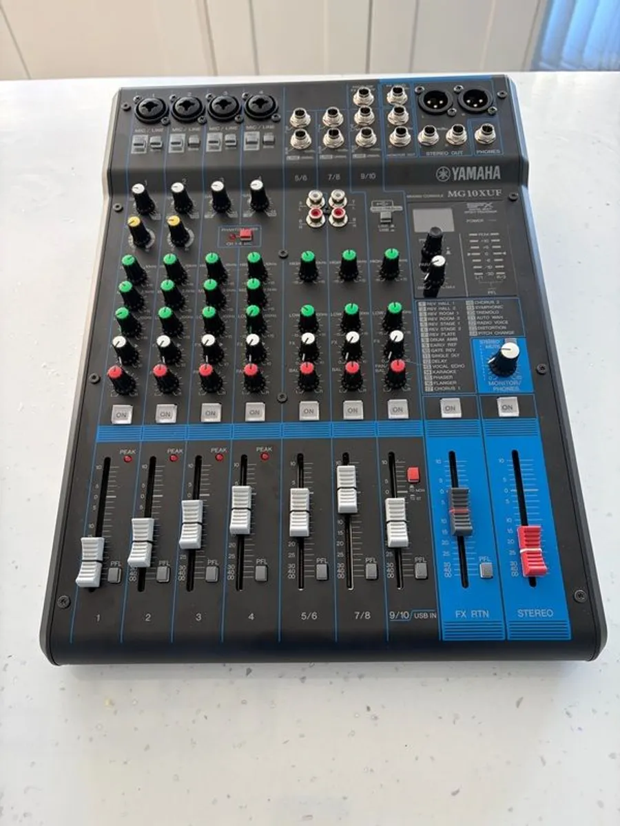 MG10XUF - Analog Mixer - Image 1