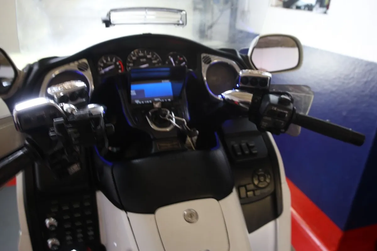 2012 HONDA GOLDWING GL1800 AIRBAG / SATNAV - Image 2
