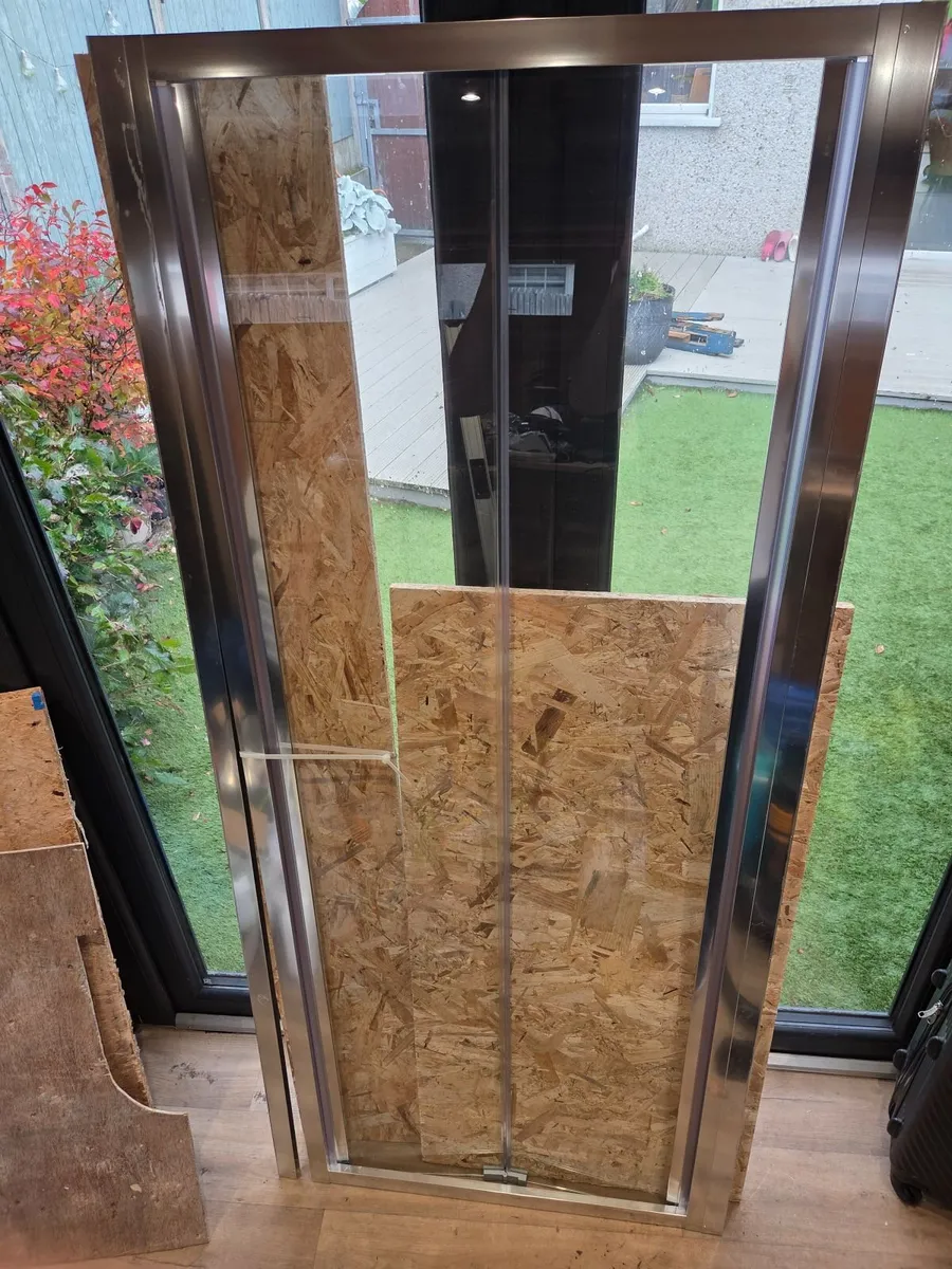 FREE Shower door (bifold) - Image 1