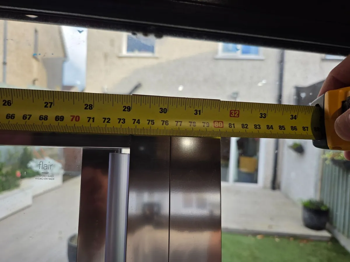 FREE Shower door (bifold) - Image 4