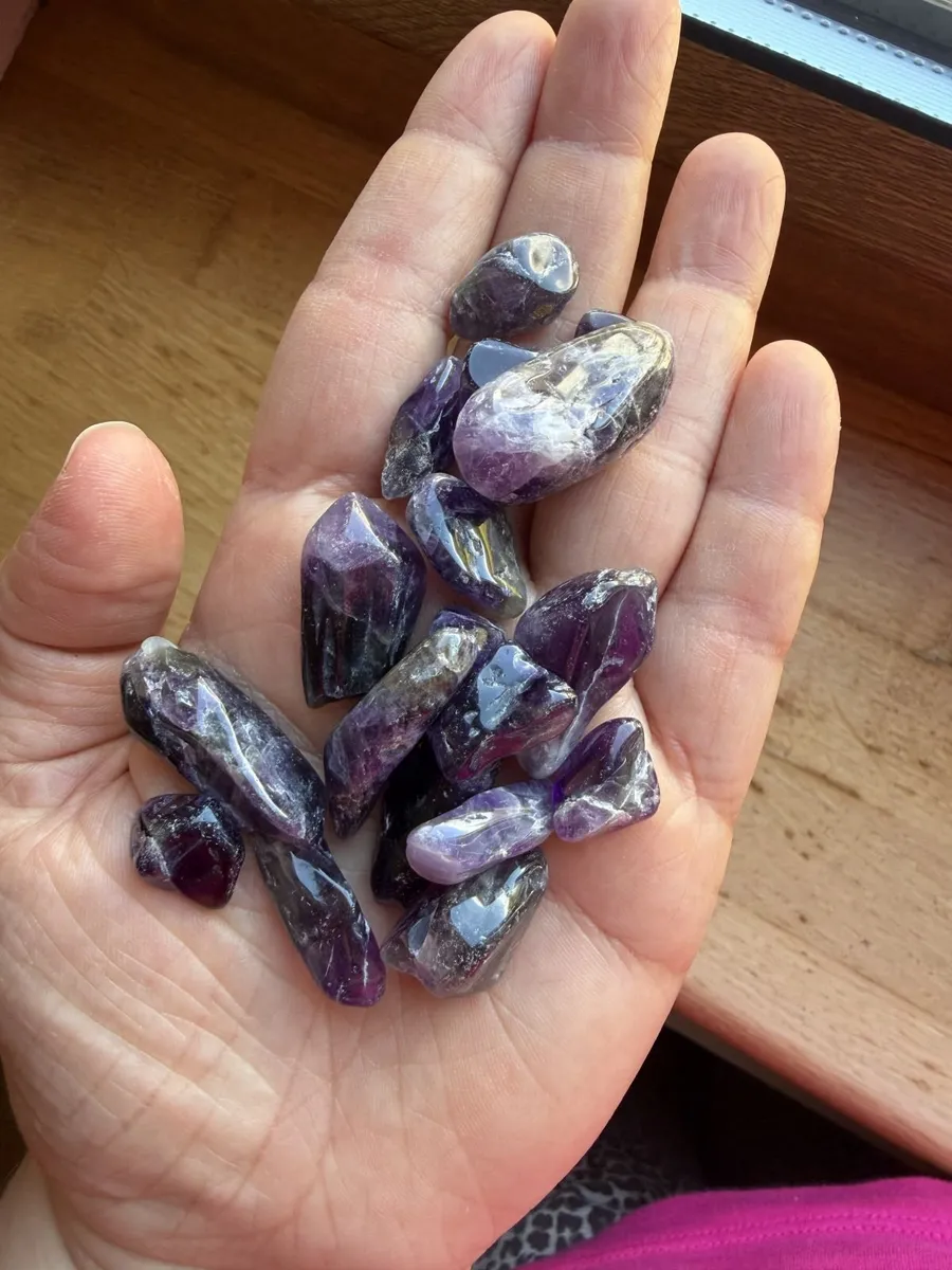 Amethyst chips & Stones - Image 1