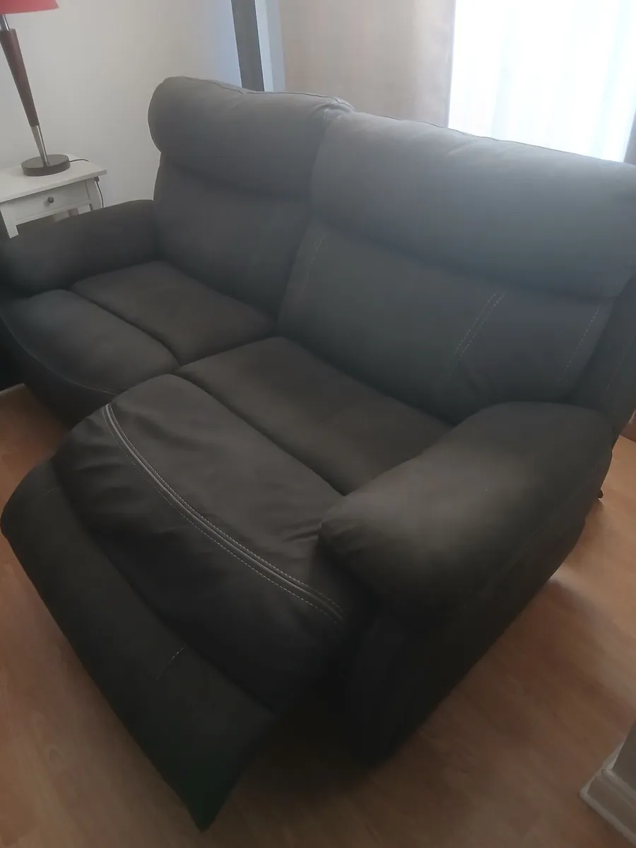 Electric 2 seater recliner sofa - Image 3