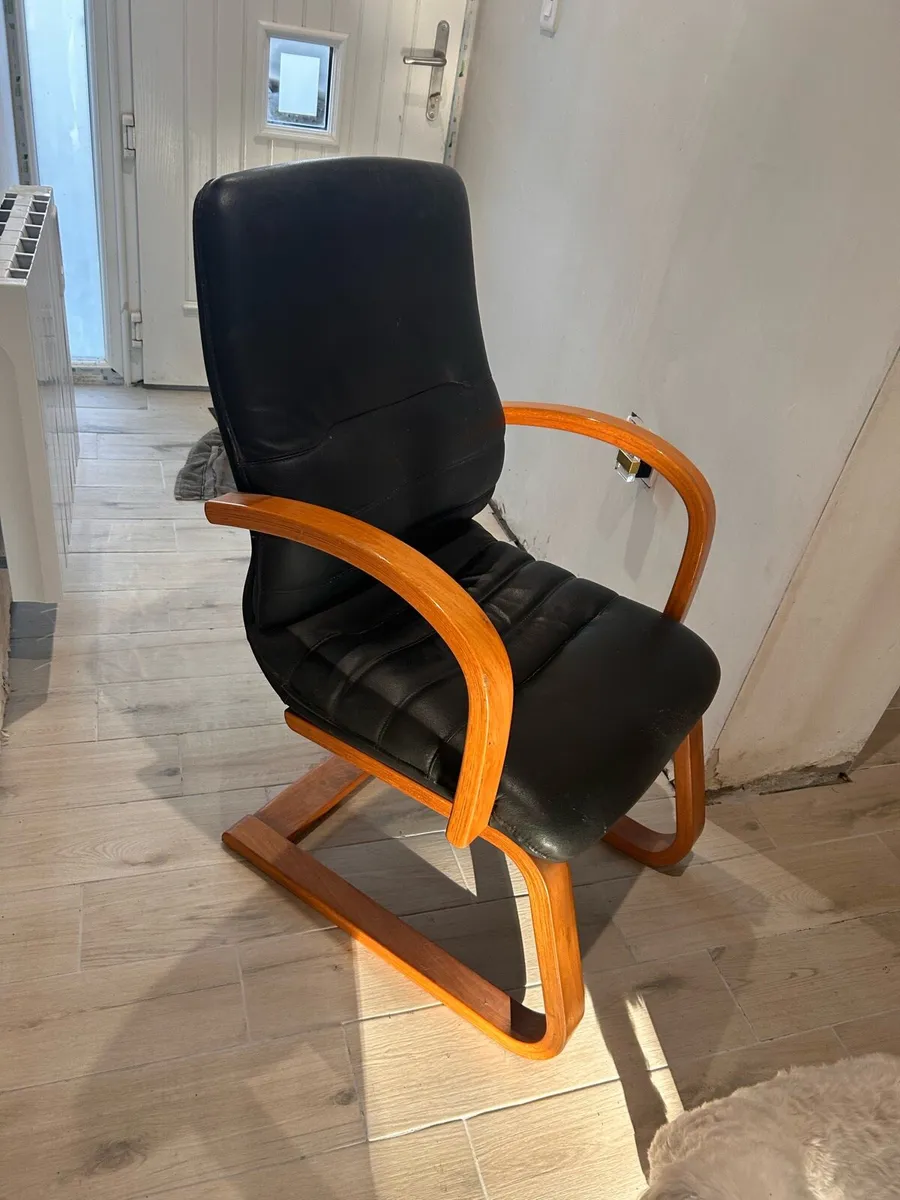 Desk chair - Image 2
