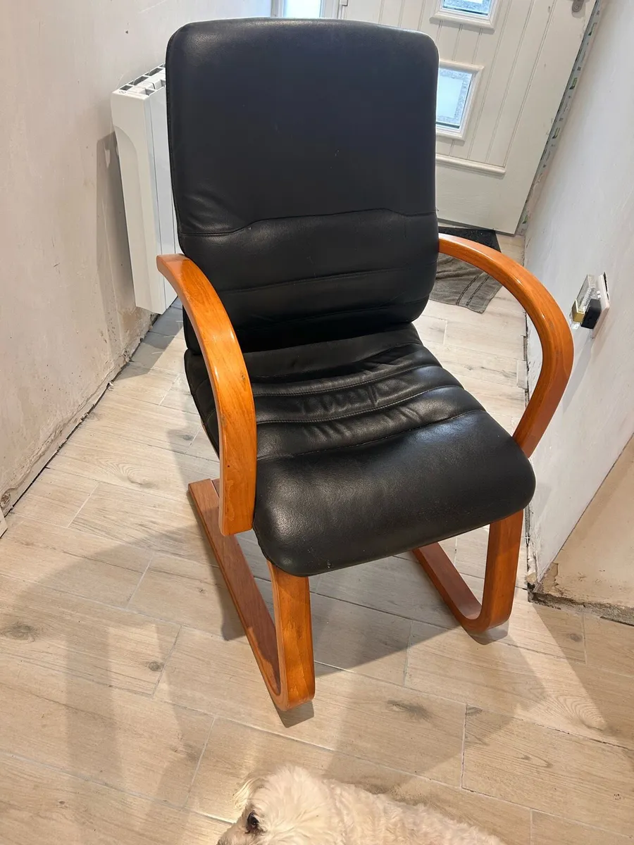 Desk chair - Image 1