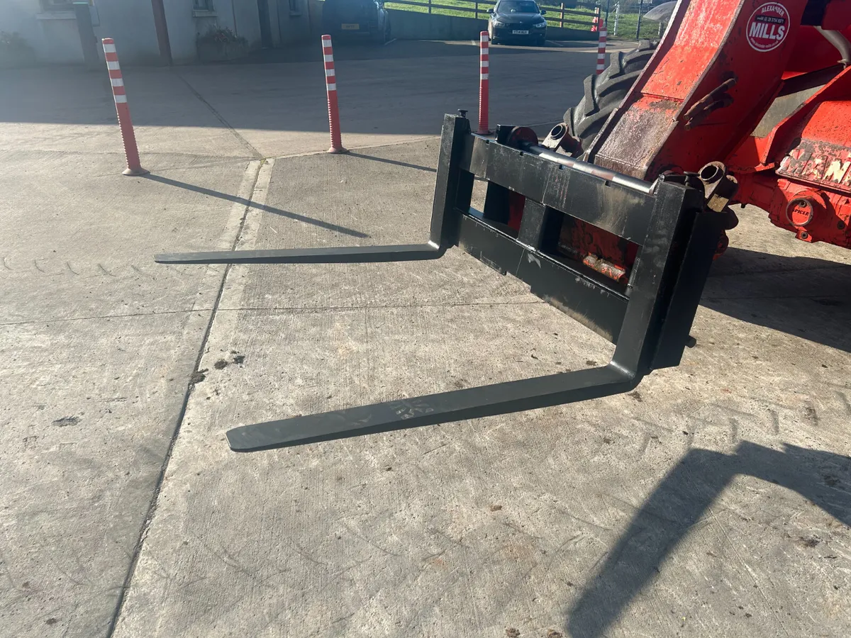 Forks On A Frame For Manitou - Image 2