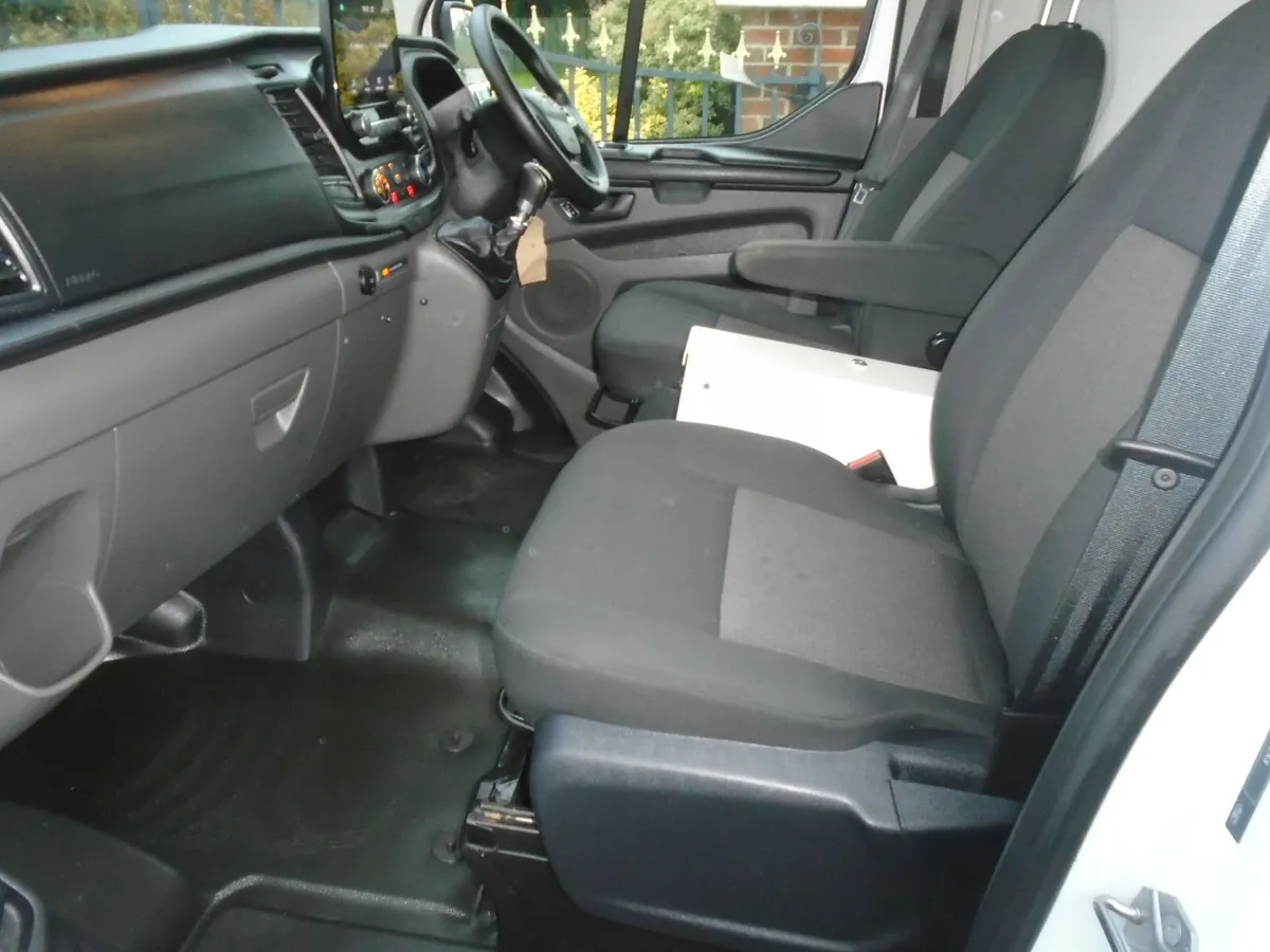 2022 Ford Transit Custom SWB FR 105HP. - Image 4