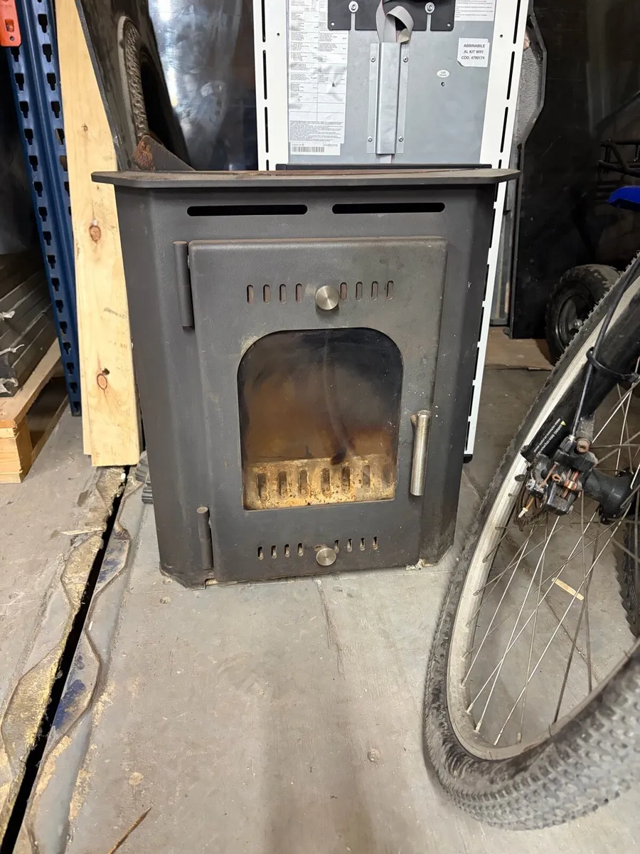 Stove - Image 1