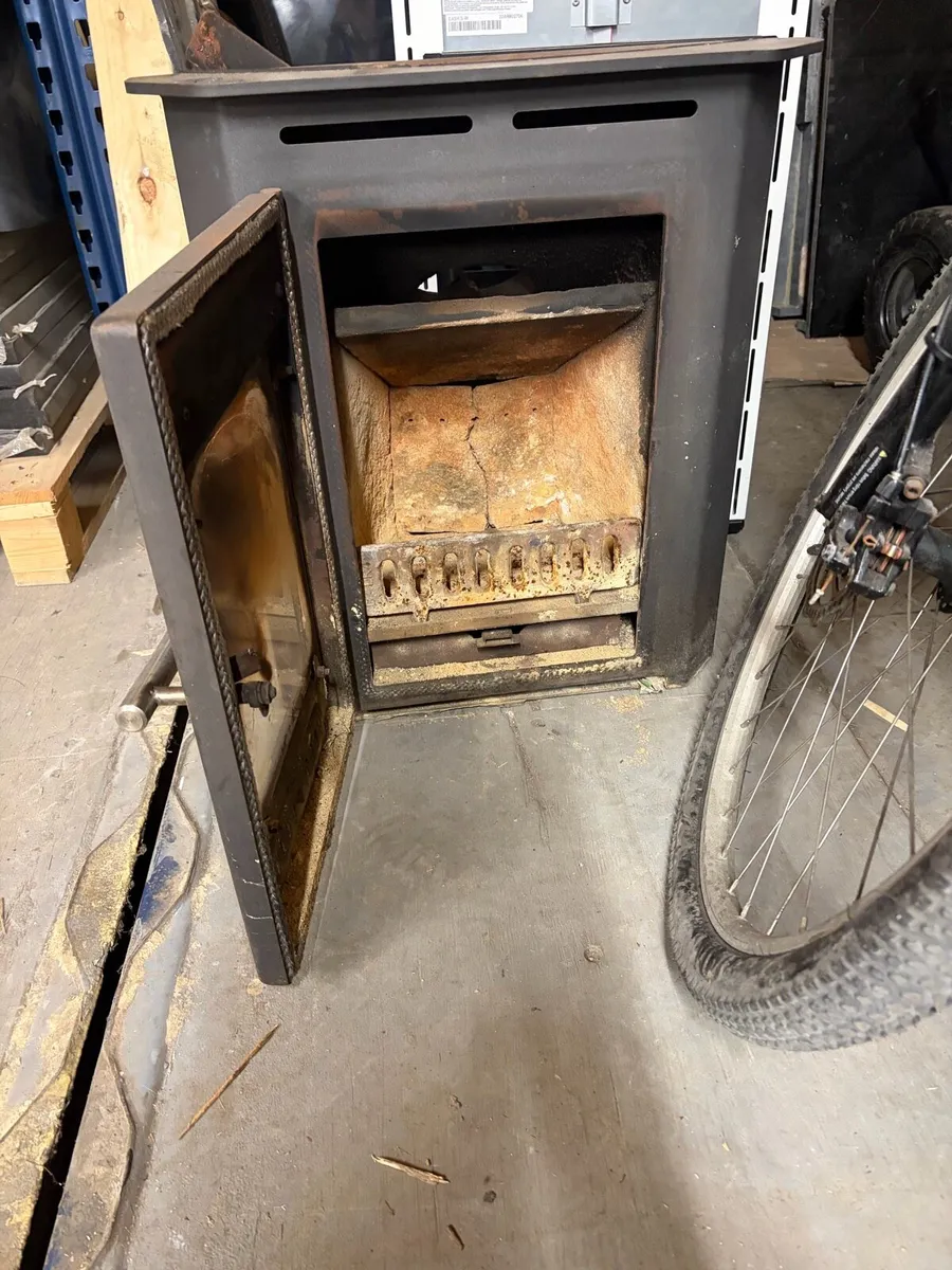 Stove - Image 2