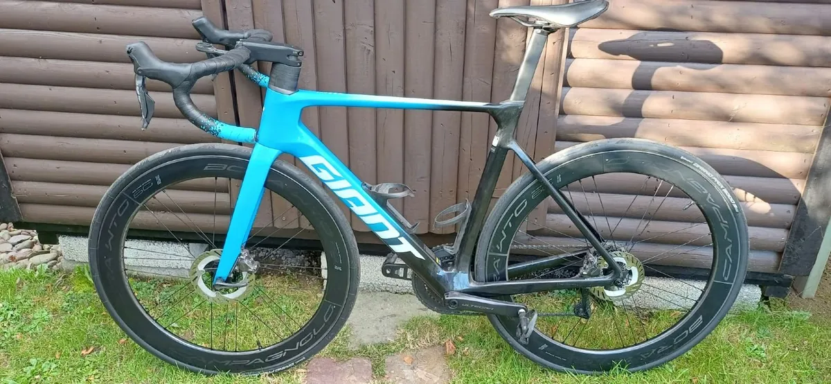 Giant Propel  Medium 2024 Campagnolo Bora wheels - Image 4