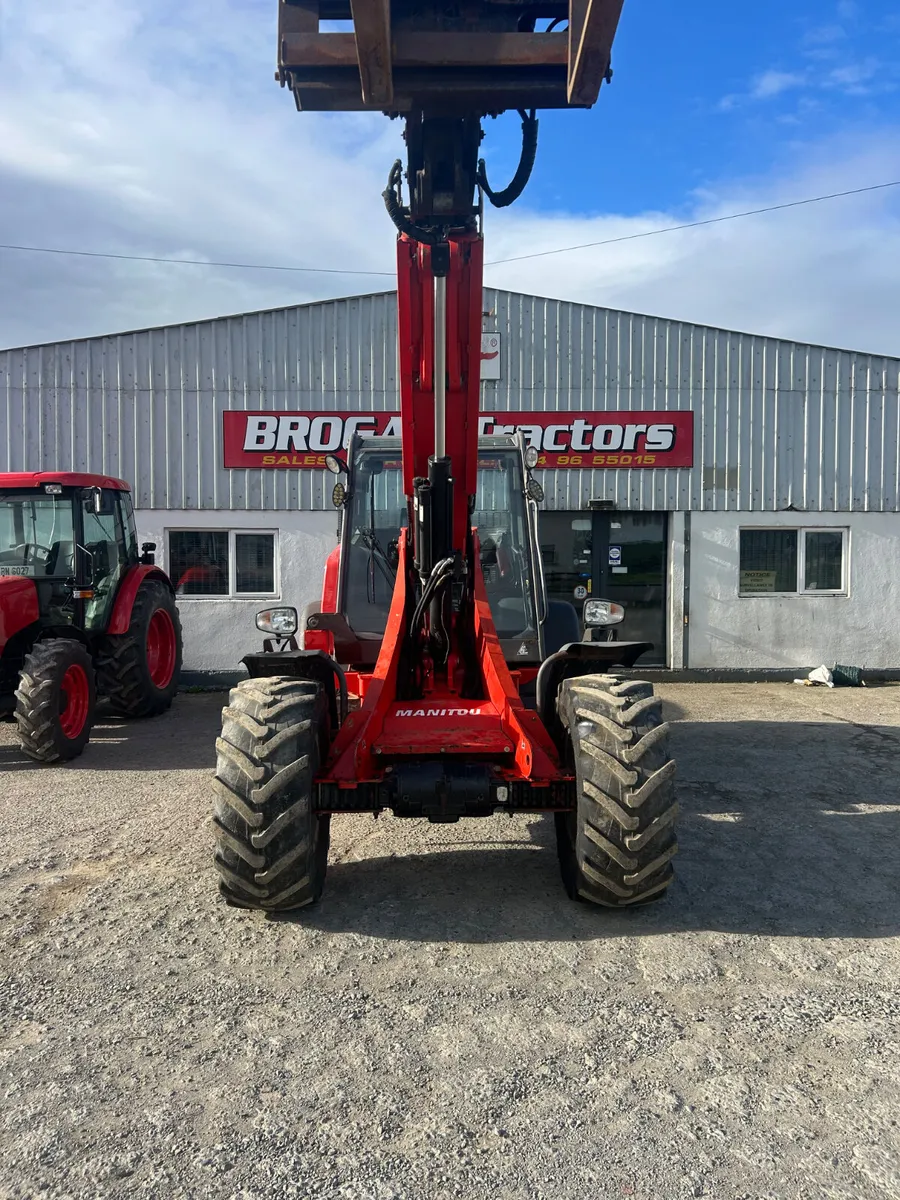 2011 Manitou ML630-125 - Image 2