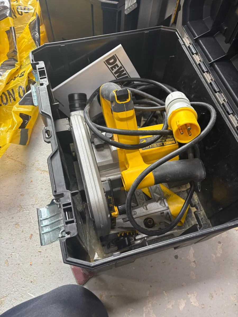 Dewalt track saw. 110v - Image 1