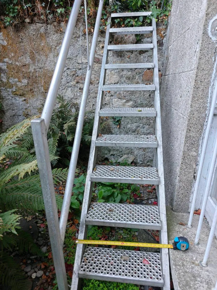 Site steps - Image 1