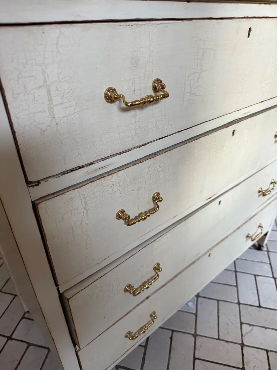 Cream 4 drawer chest of drawers - Image 3