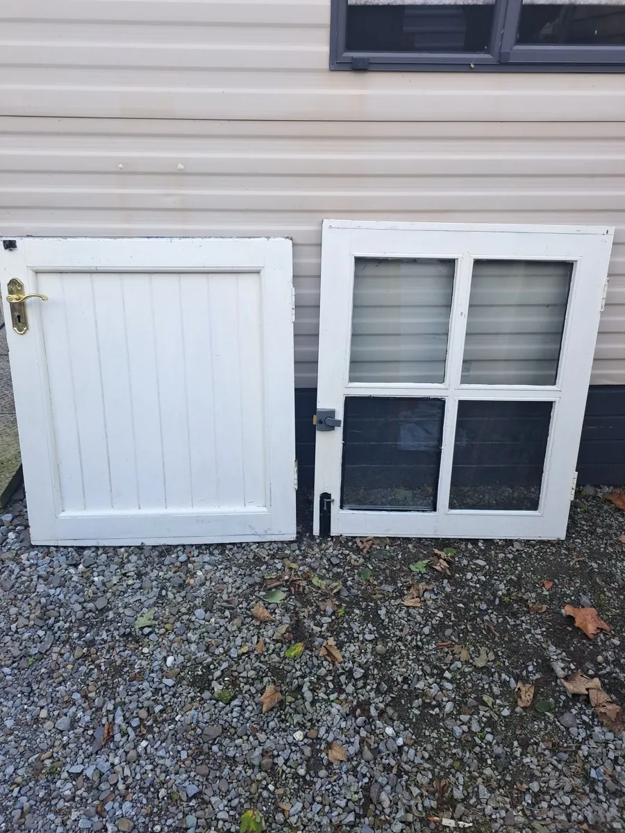 Half door. - Image 1