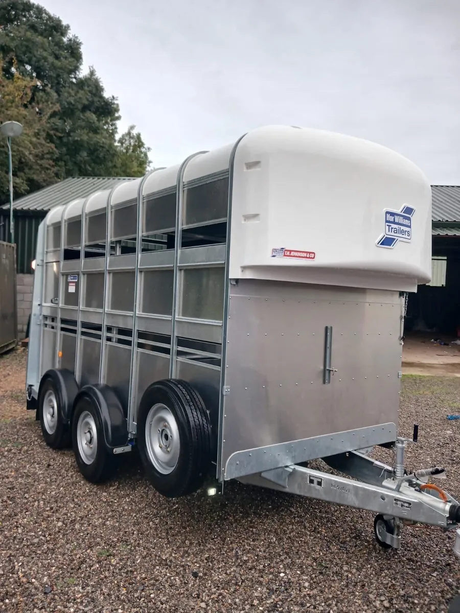 12x6 ifor Williams High roof trailer - Image 1