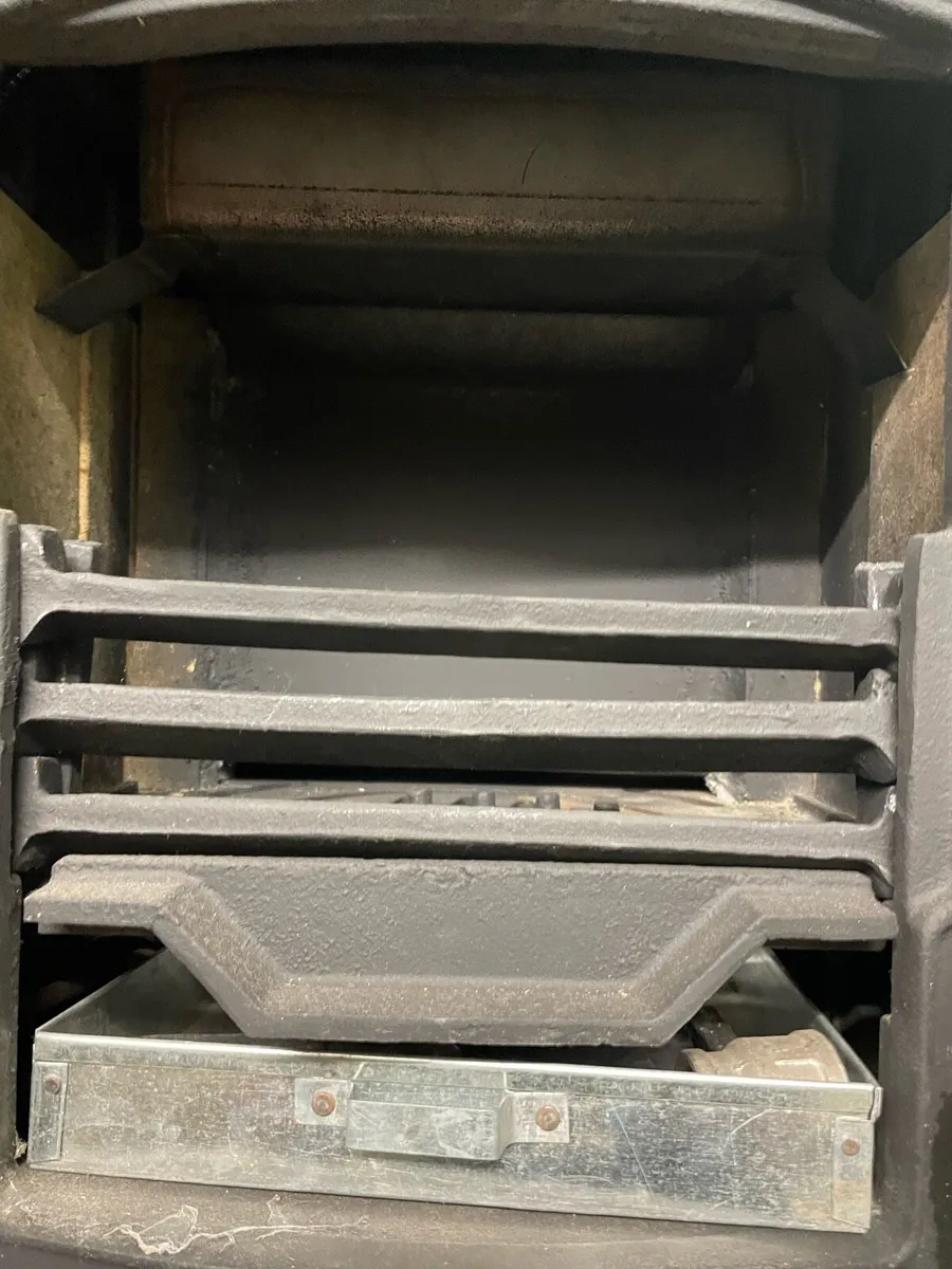 Stove - Image 4