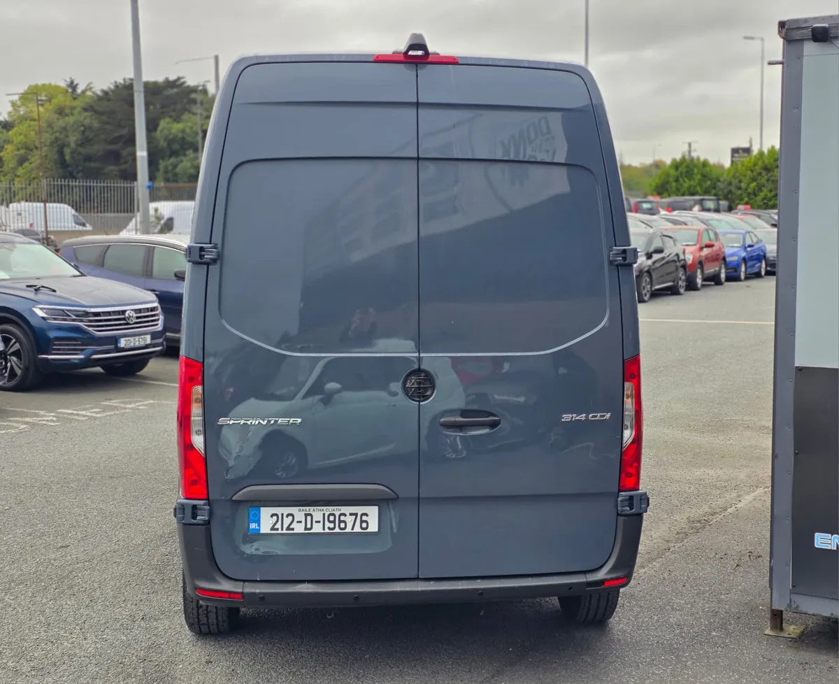 Mercedes Benz Sprinter Manual 2.1 Diesel Low Miles - Image 4