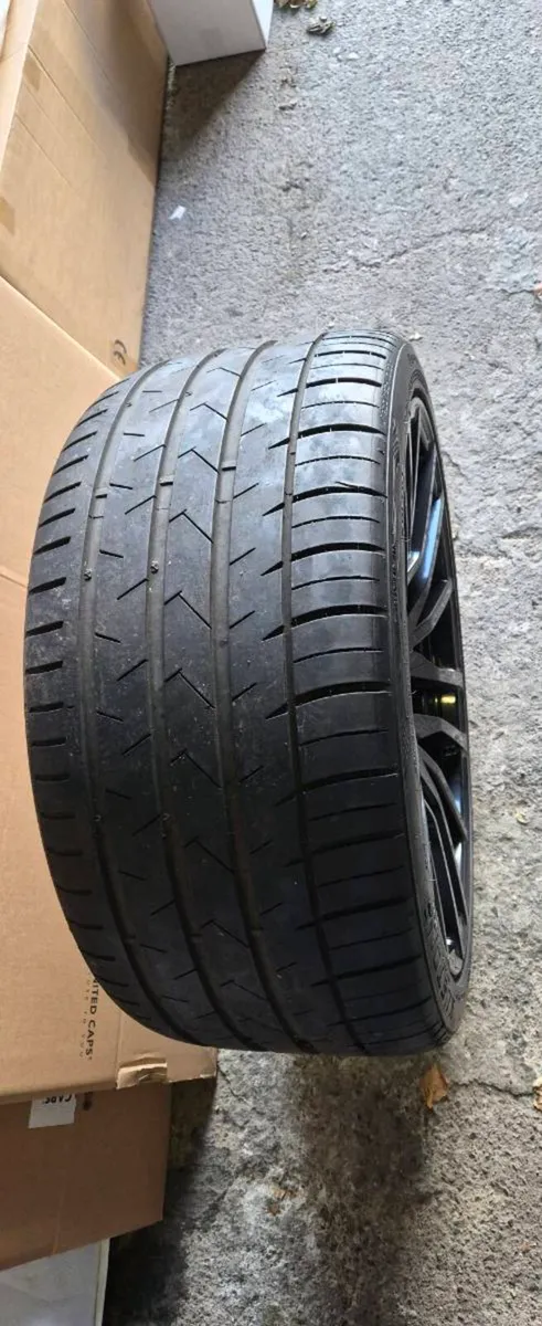Alloys wheels BMW X5 
Rear 315/30/22 - Image 4