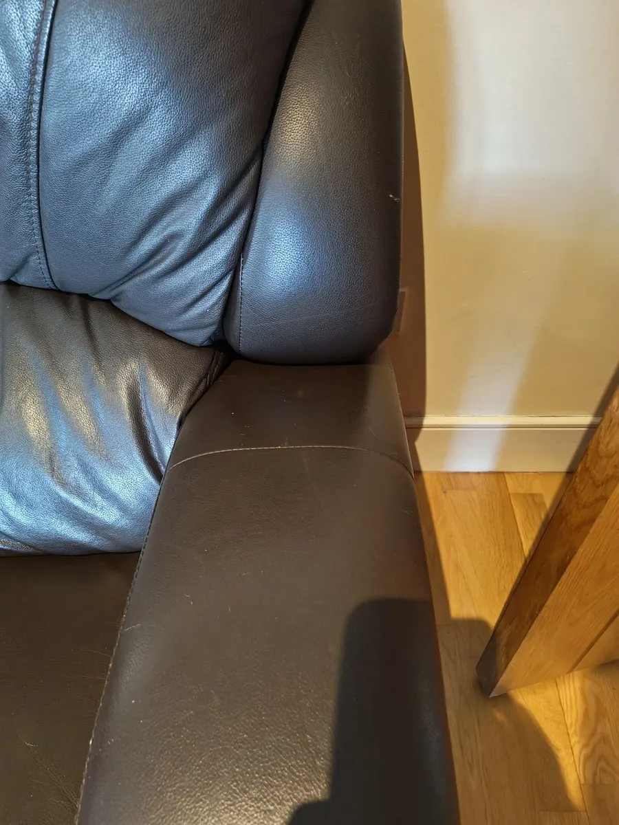 2 and 1 seater leather couch recliner - Image 3