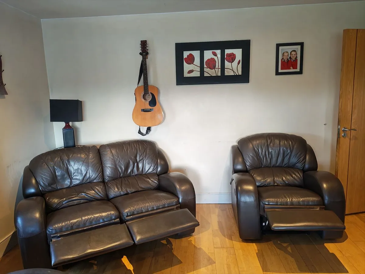 2 and 1 seater leather couch recliner - Image 4
