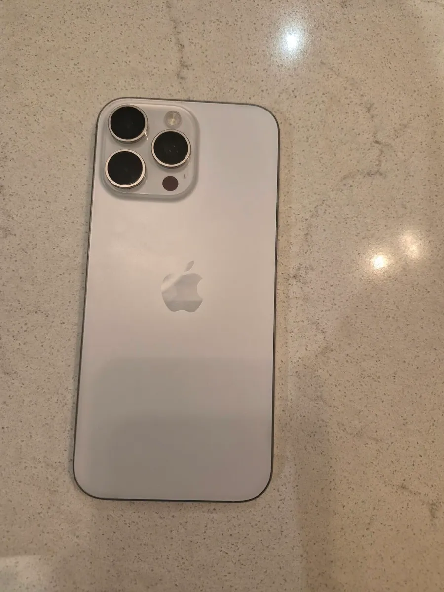 Iphone 16 pro max white titanium 256gb - Image 4
