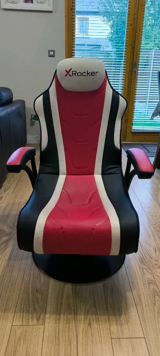 gaming chair - Image 1
