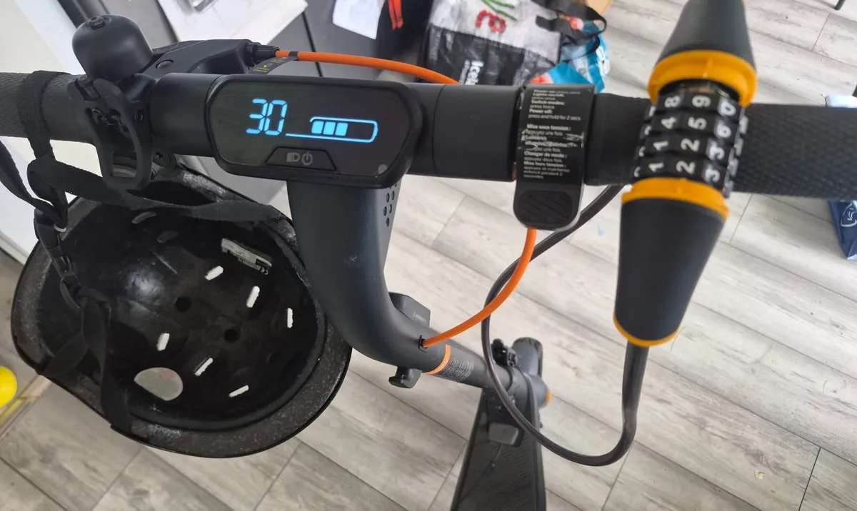 Electric scooter - Image 2