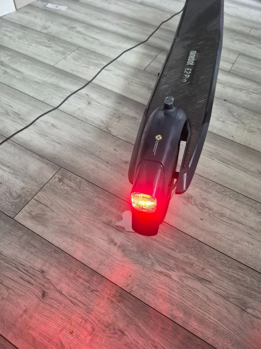 Electric scooter - Image 4