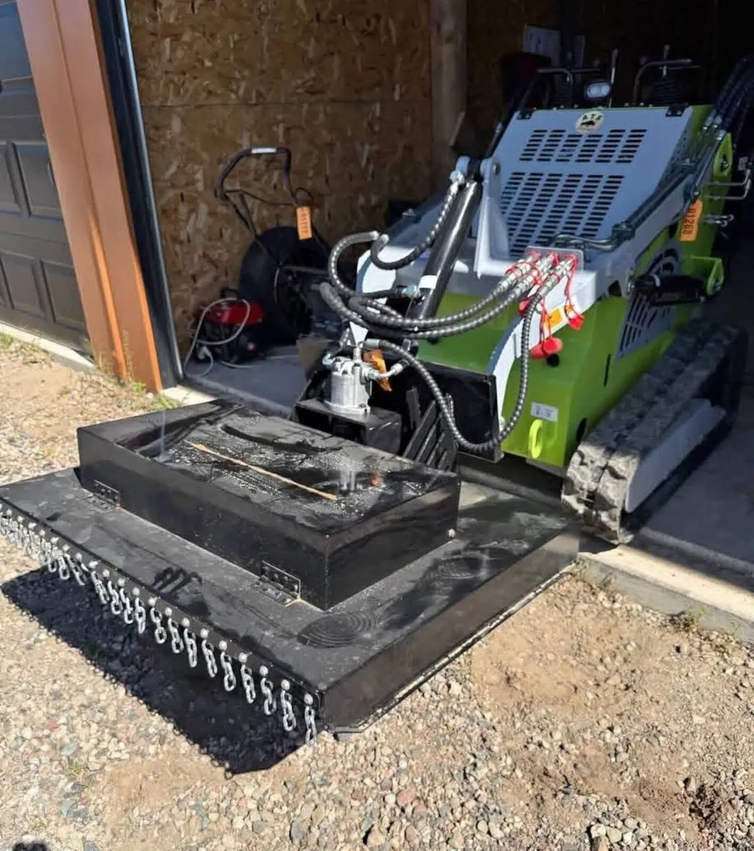 MINI SKIDSTEER GRASS MOWER - Image 2