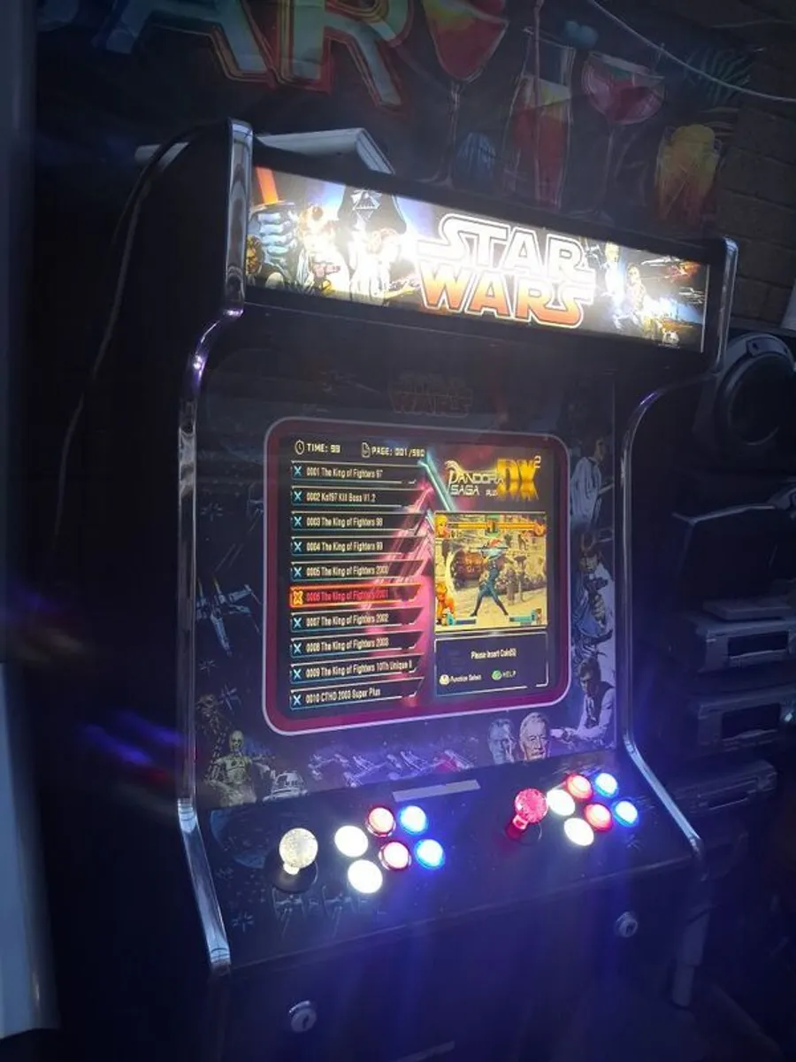 Arcade Machine - Image 1