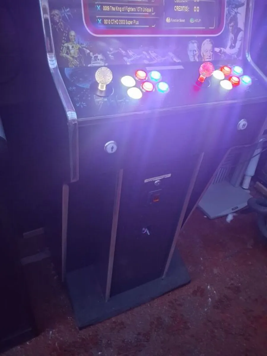 Arcade Machine - Image 2