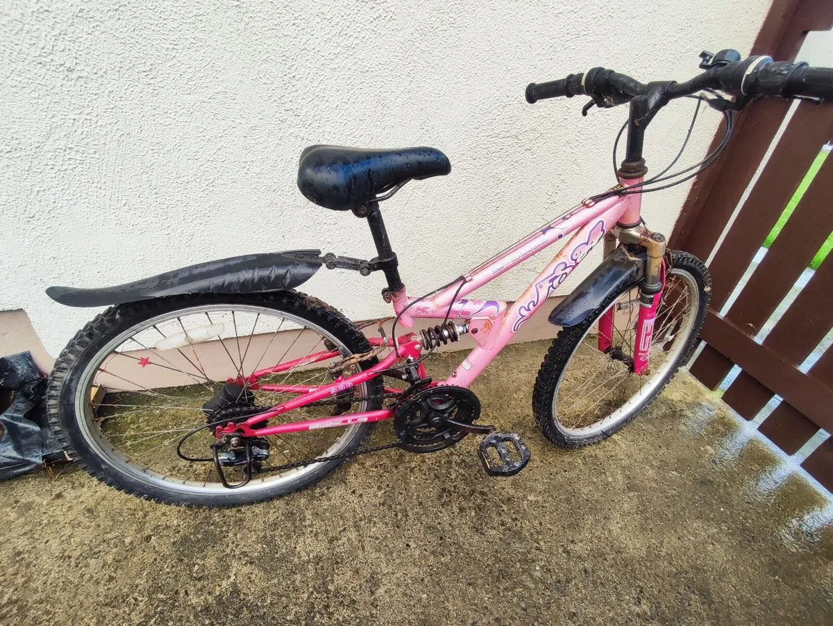 Four-bike bundle - two 24"  and two 26" - Image 2