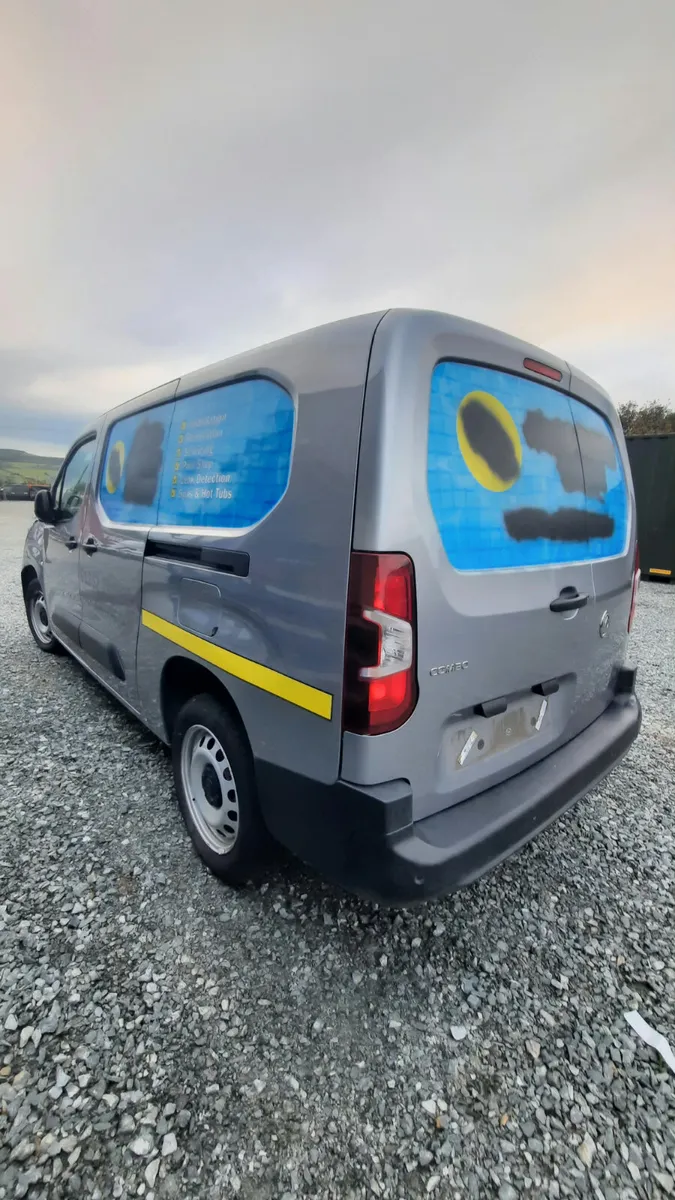 2023 Vauxhall Combo For Dismantling - Image 3