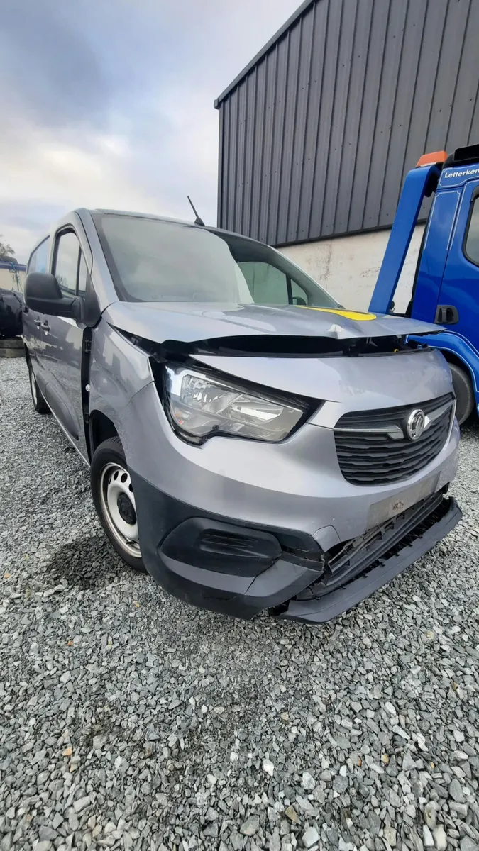2023 Vauxhall Combo For Dismantling - Image 2
