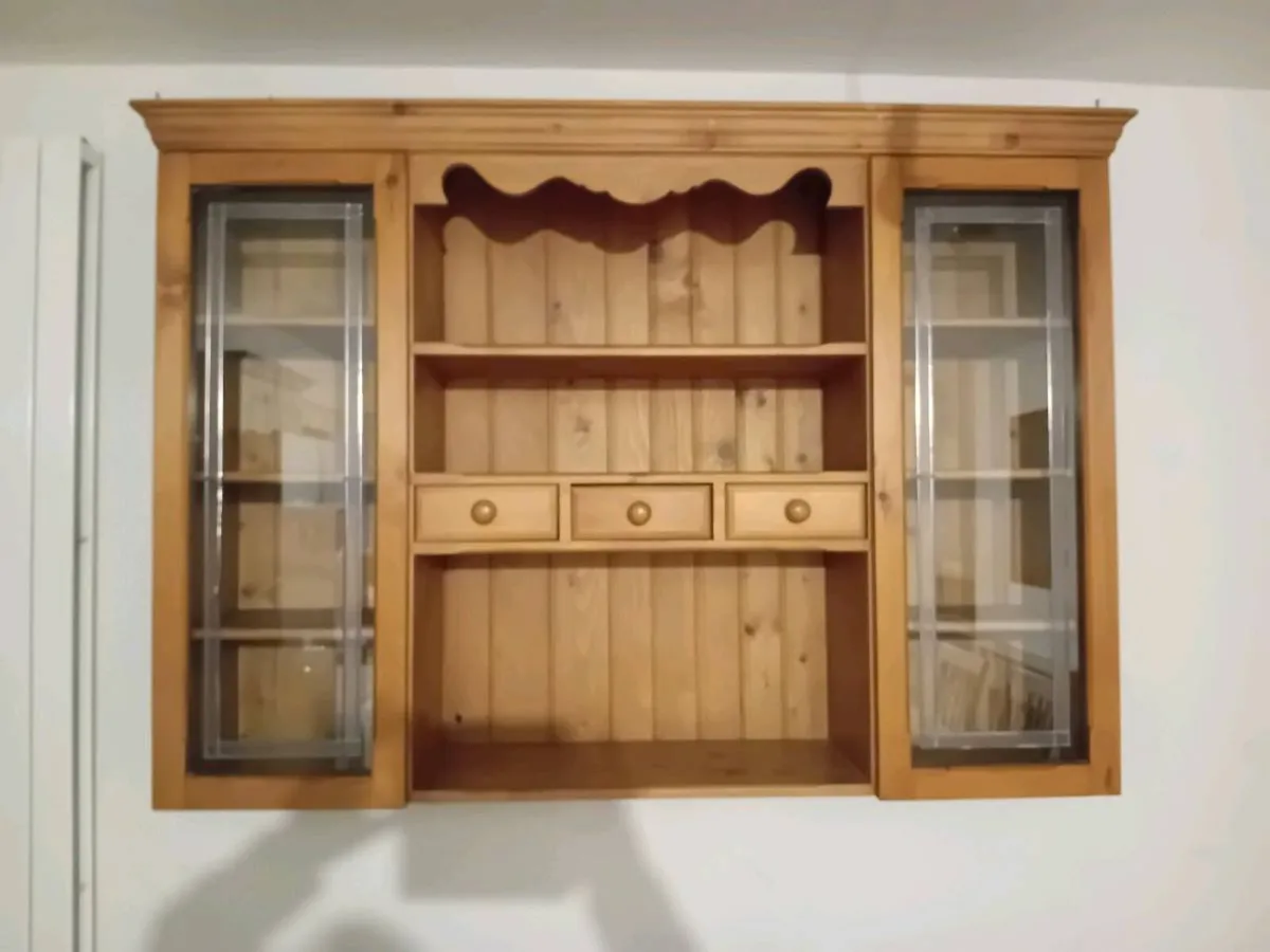 Cabinet - Image 1