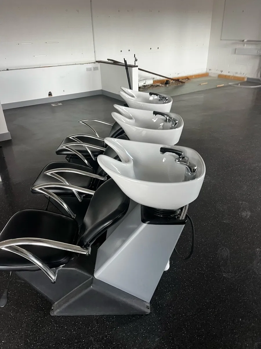 Hair salon sinks and reception Desk - Image 3